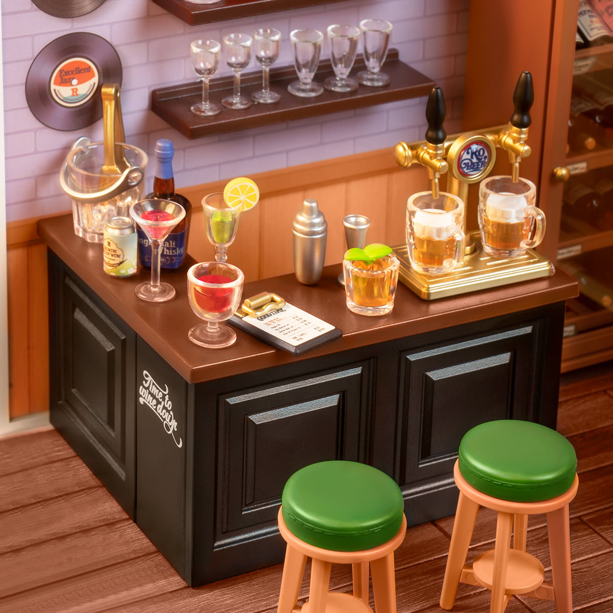 Rolife Leisurely Cheers Bar DIY Plastic Miniature House DW012