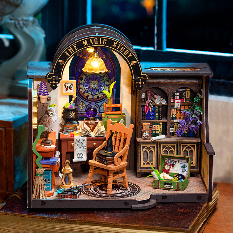 Rolife The Magic Study DIY Miniature House DG166